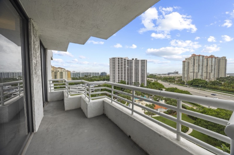 The Skyline Residence, image 6