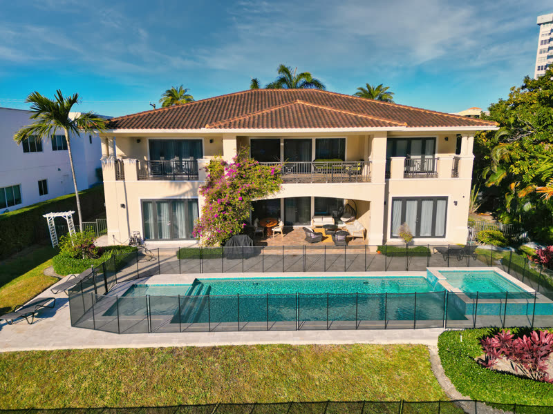 The Waterfront Estate, Hallandale Beach