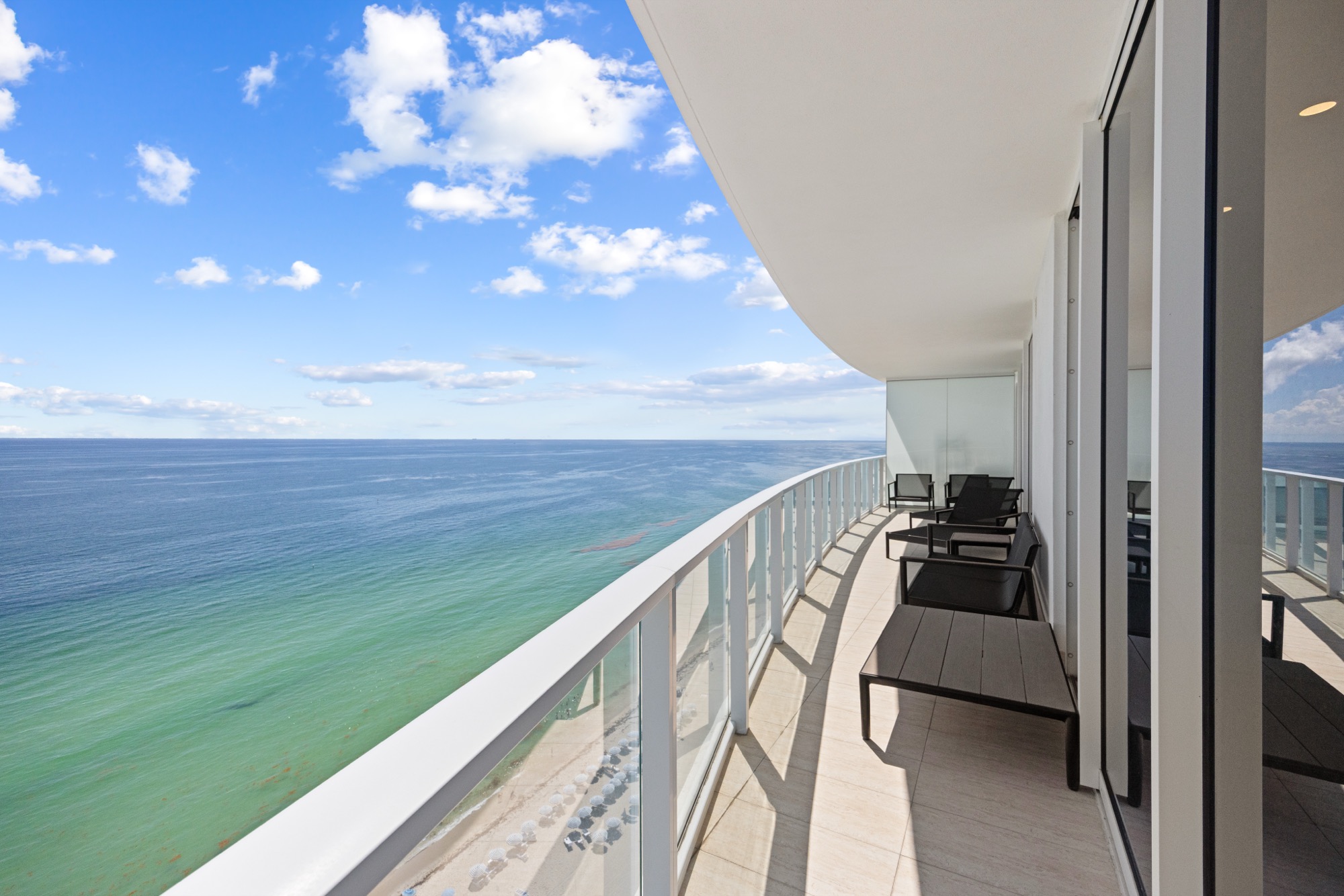 The Oceanfront Residence, Hollywood Beach